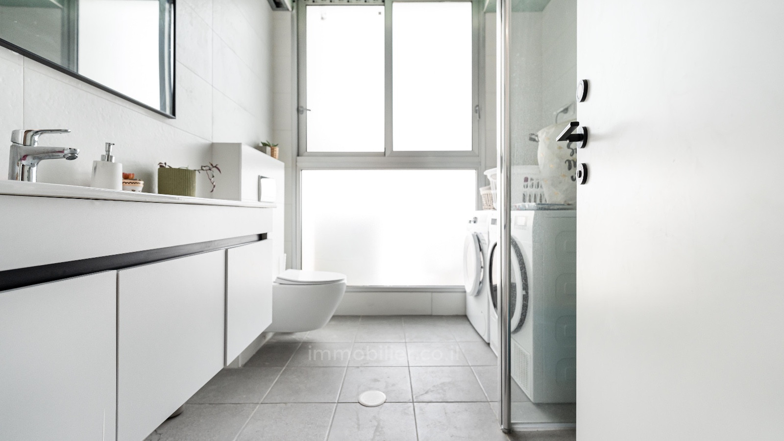 Cobertura 4 cômodos Tel Aviv Bitsaron 457-IBL-1416