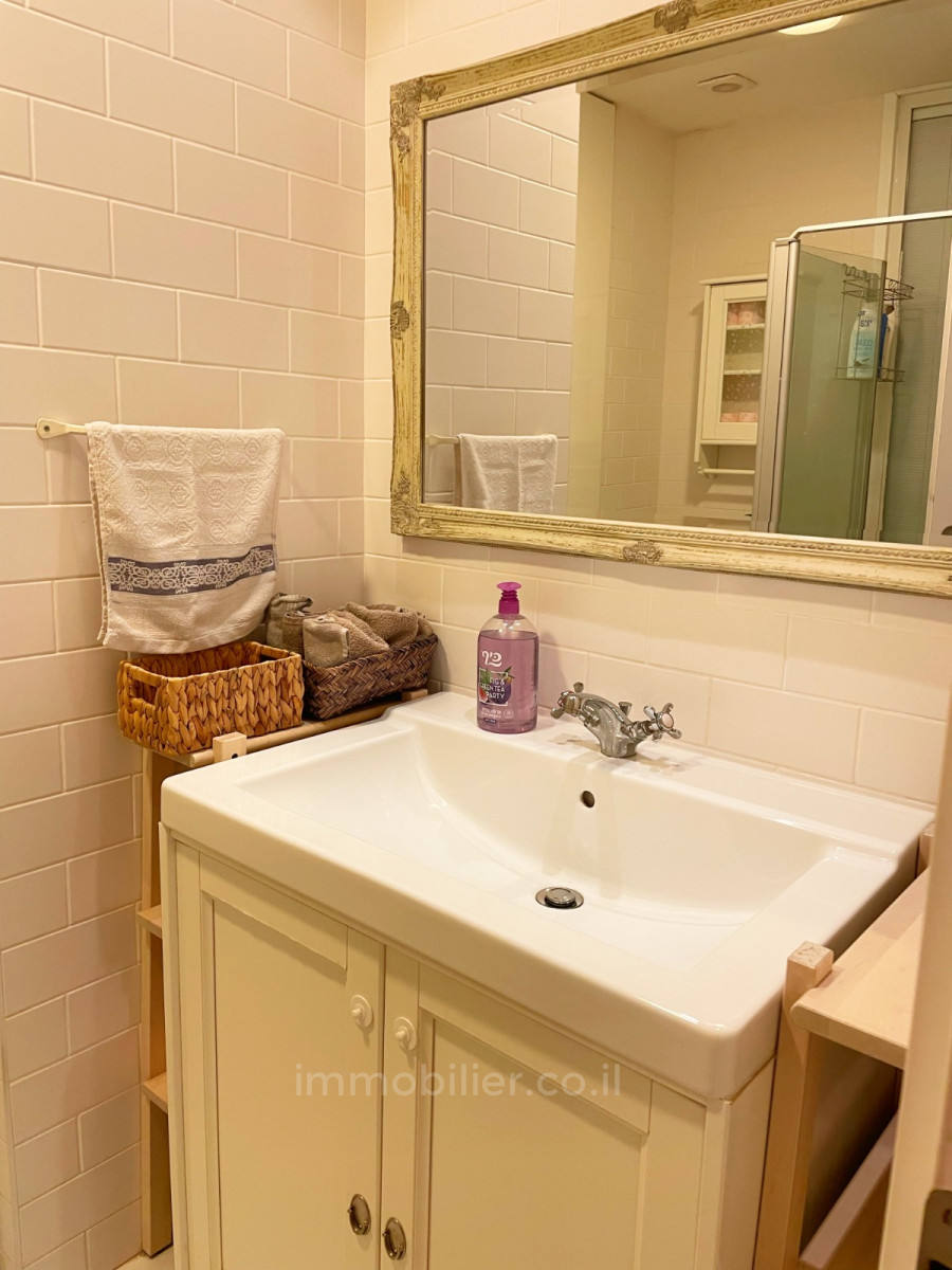 Apartamento garden 3 cômodos Tel Aviv Habima 457-IBL-1422