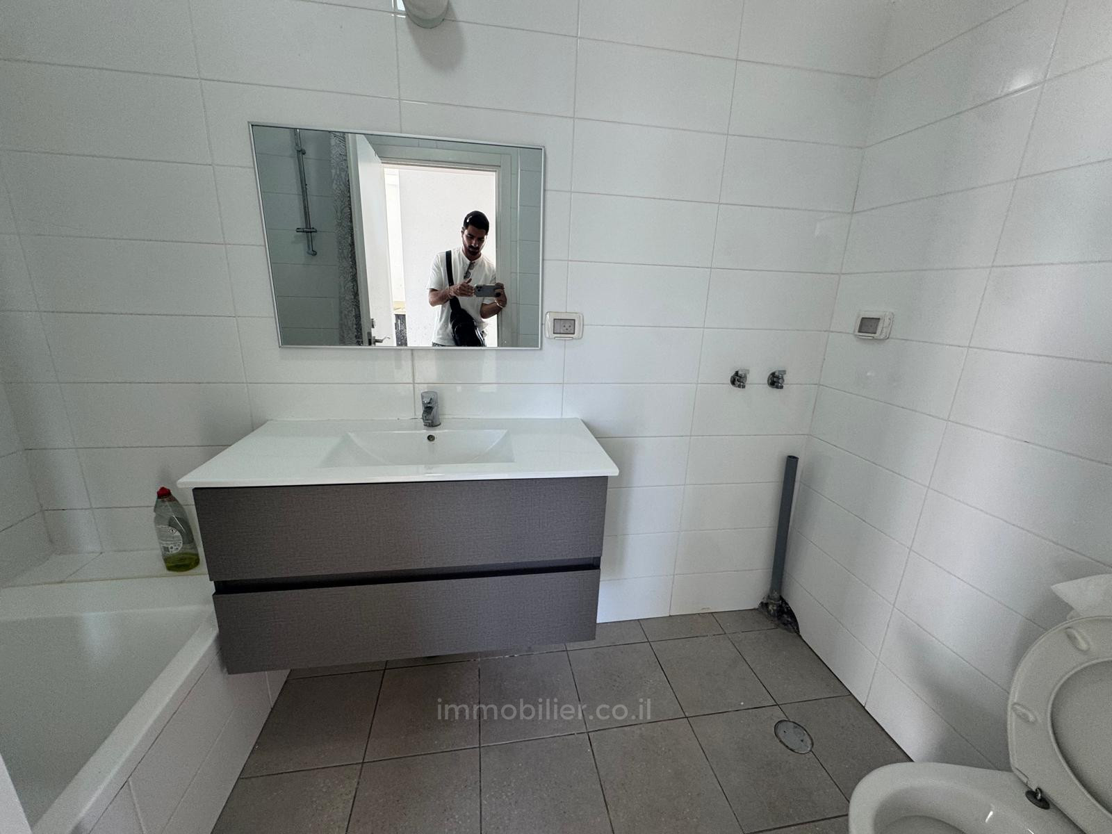 Apartamento 3 cômodos Tel Aviv Florentine 457-IBL-1423