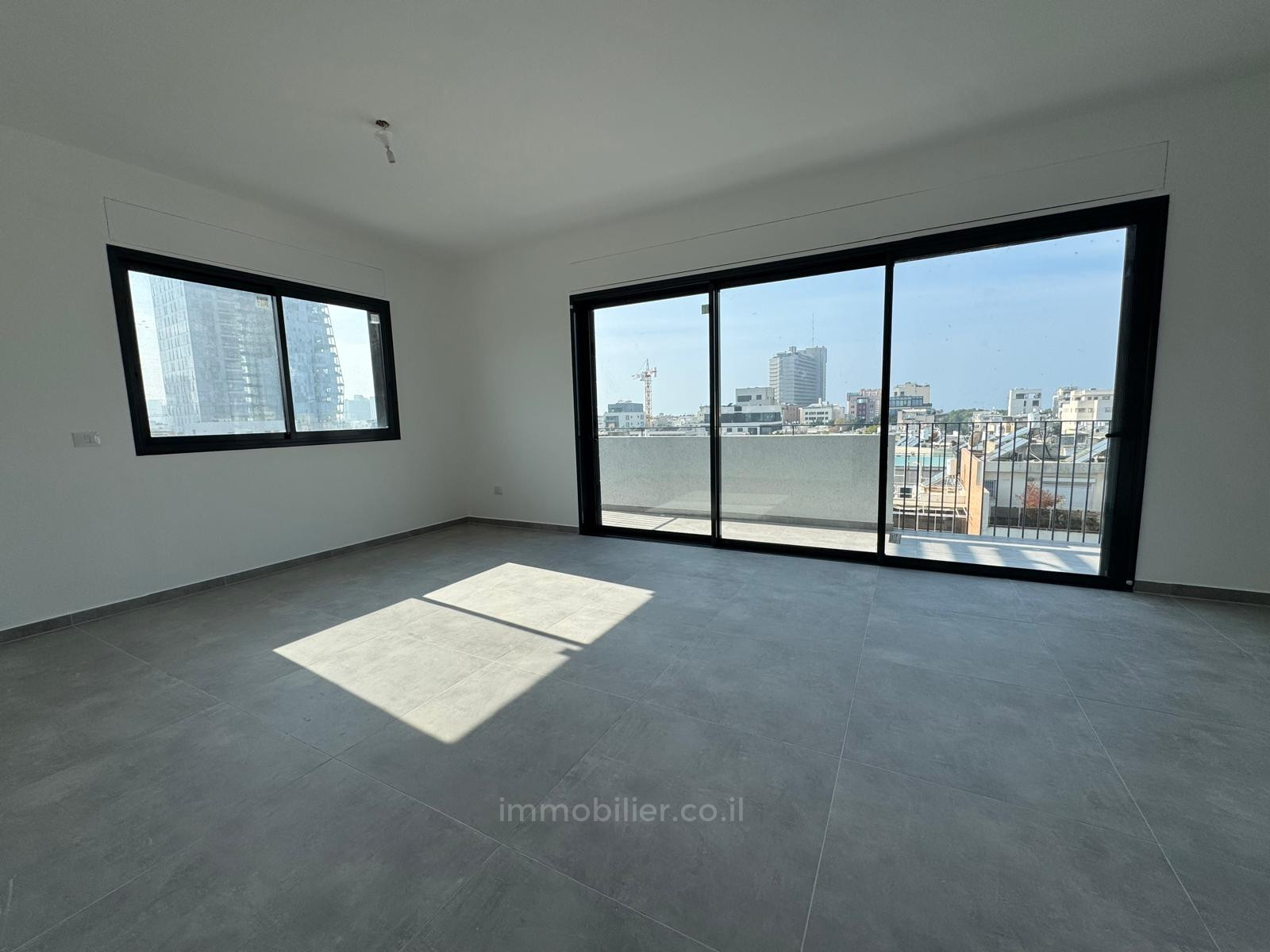Apartamento 3 cômodos Tel Aviv Bazel 457-IBL-1433
