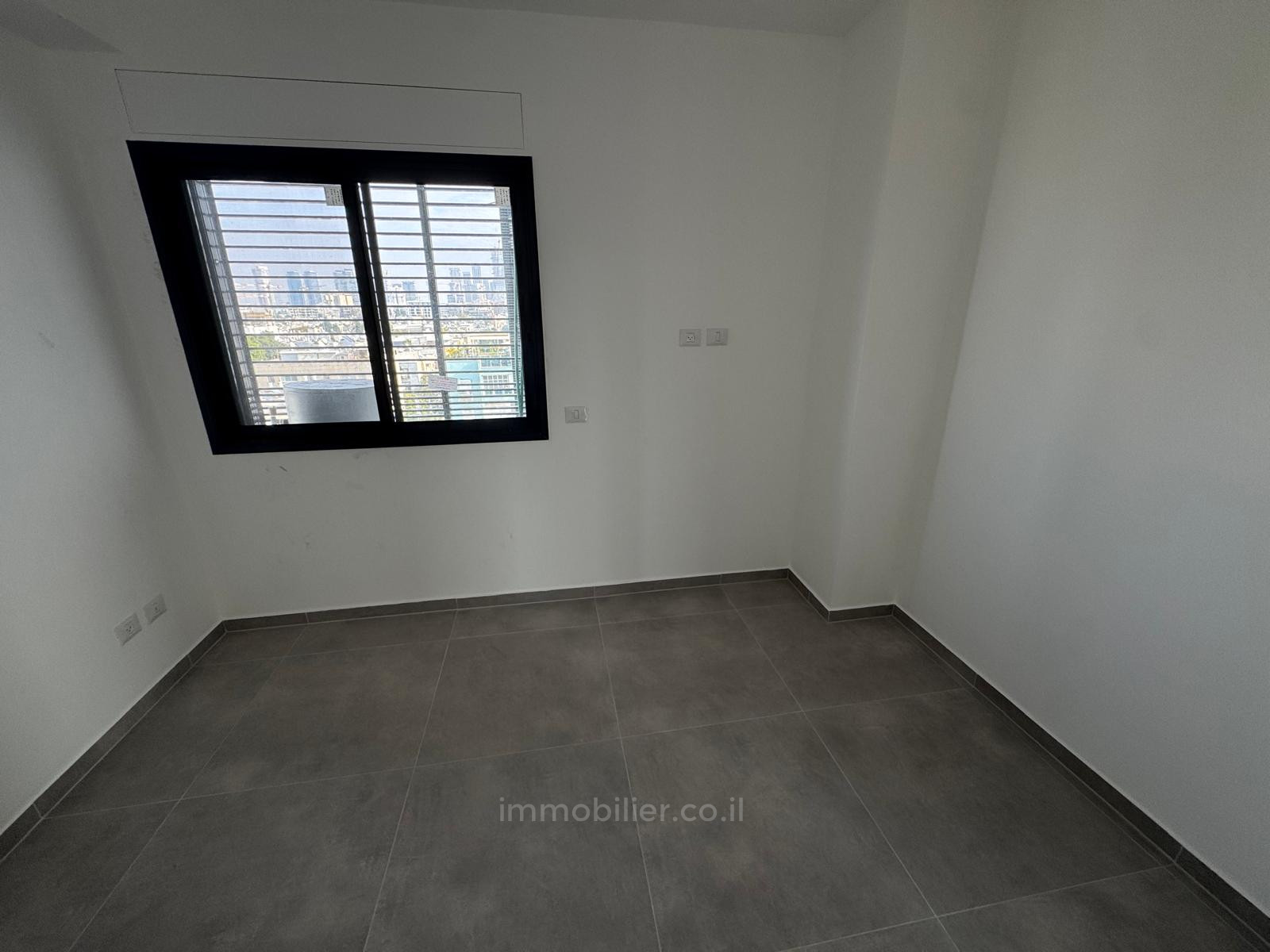 Apartamento 3 cômodos Tel Aviv Bazel 457-IBL-1433