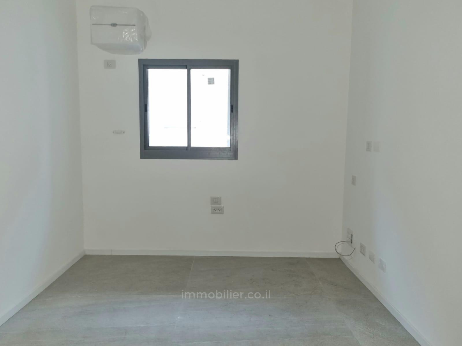 Apartamento 3 cômodos Tel Aviv Centro da cidade 457-IBL-1443