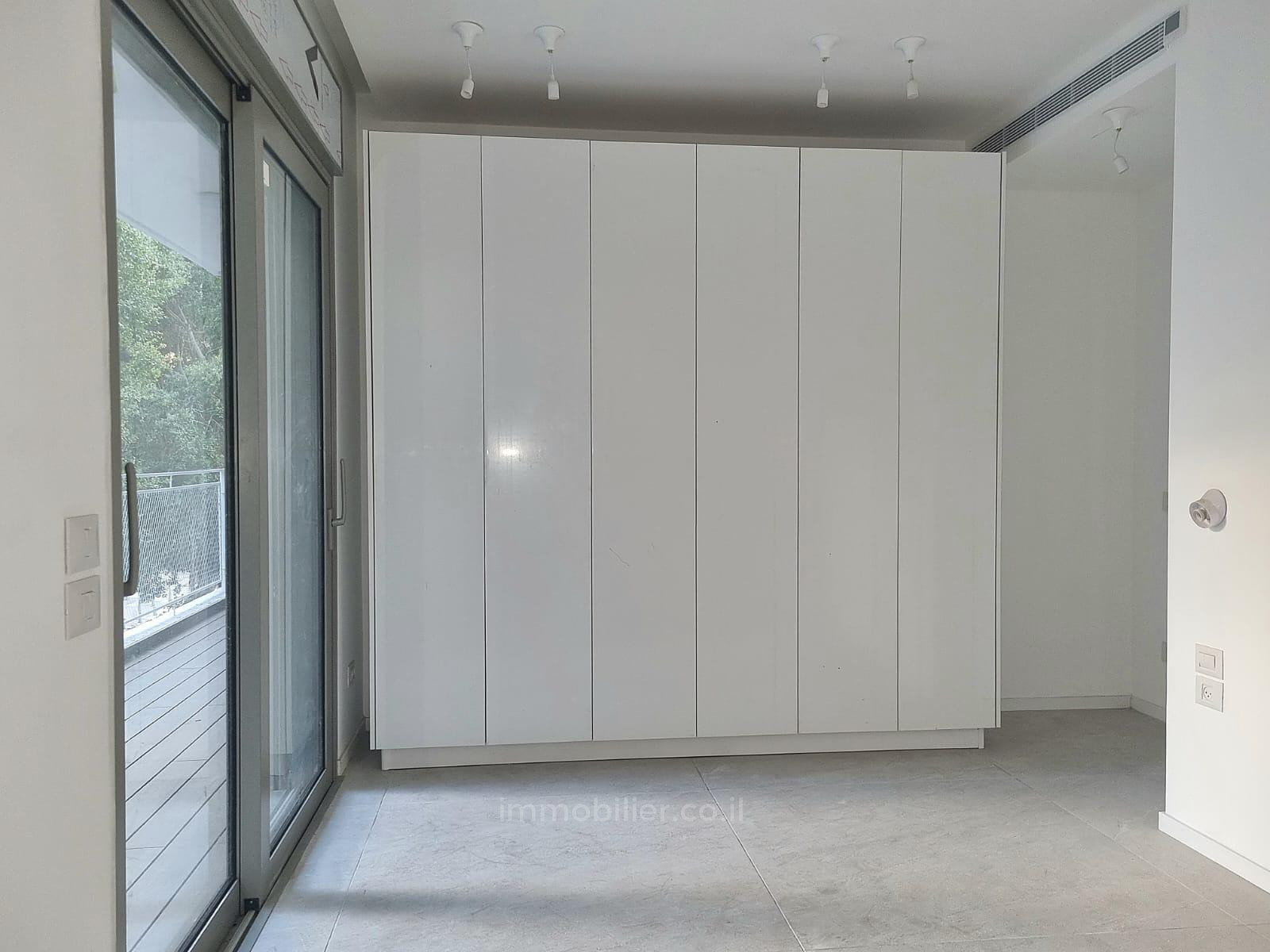 Apartamento 3 cômodos Tel Aviv Centro da cidade 457-IBL-1443