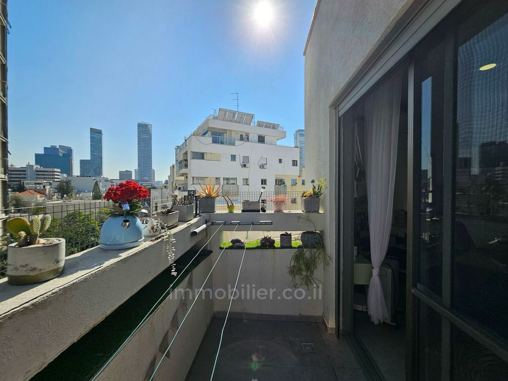 Apartamento 3 cômodos Tel Aviv Centro da cidade 457-IBL-1444