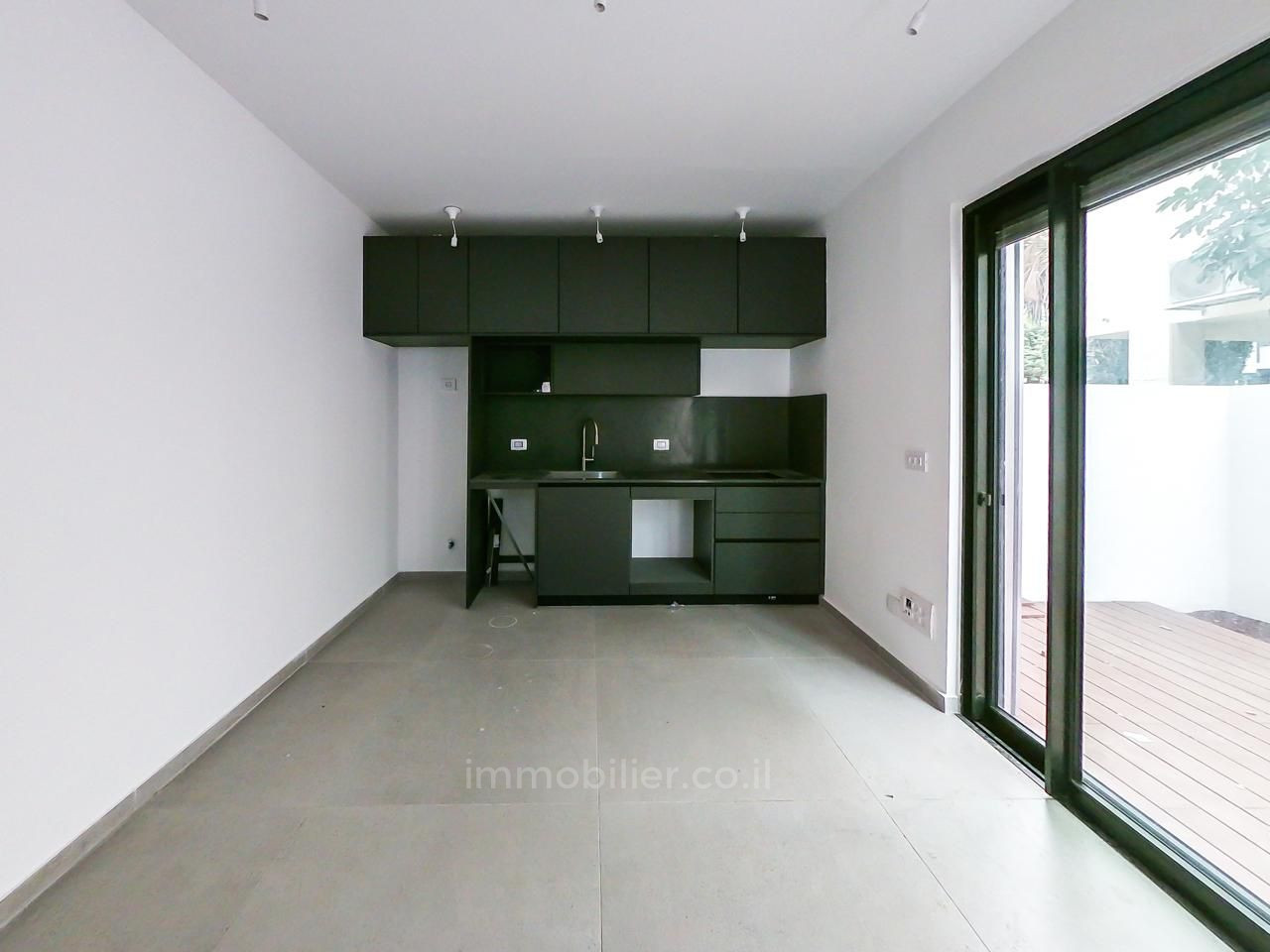 Apartamento garden 2 cômodos Tel Aviv Bazel 457-IBL-1451