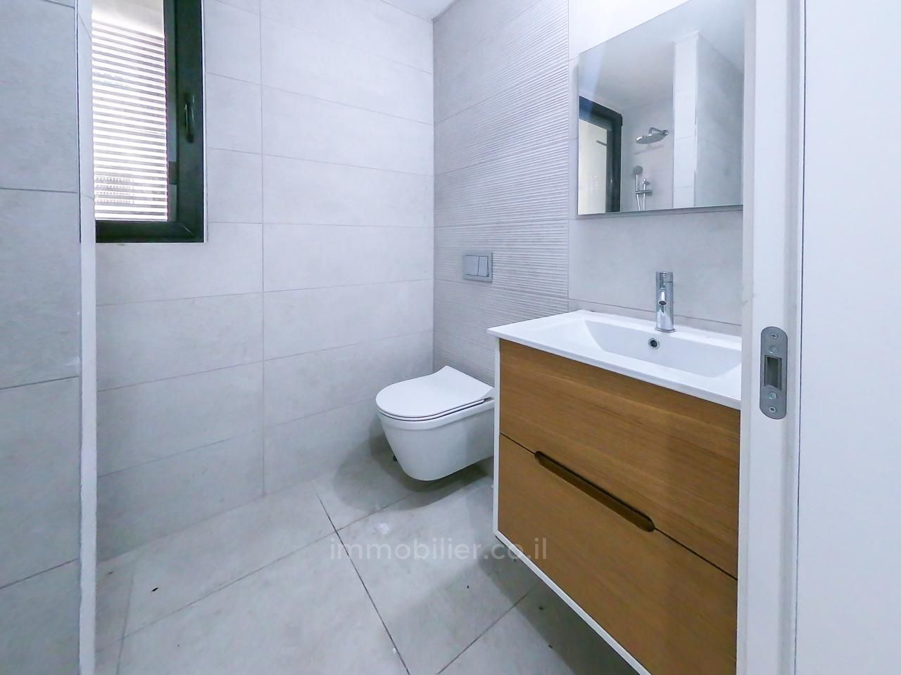 Apartamento garden 2 cômodos Tel Aviv Bazel 457-IBL-1451