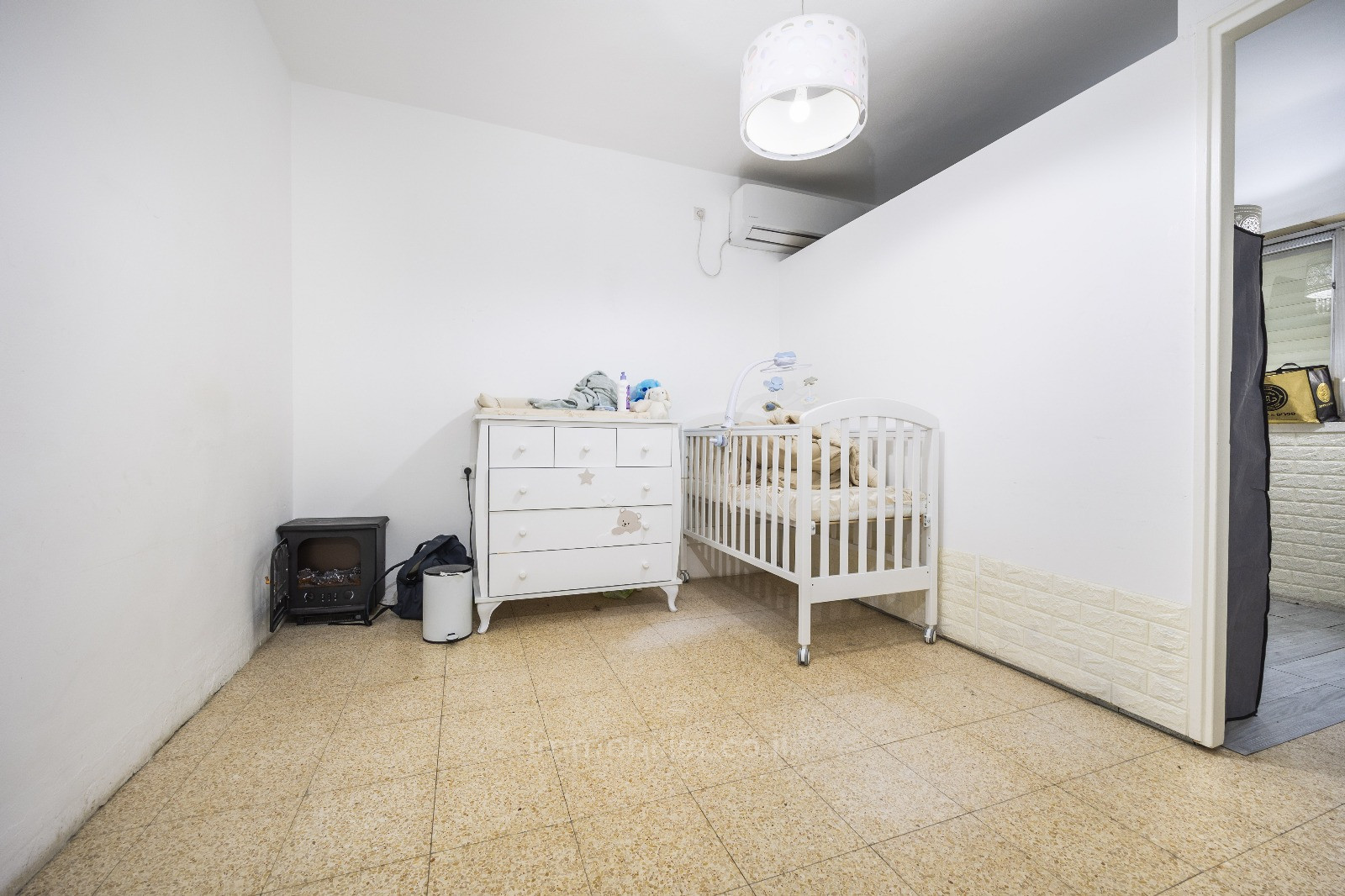 Apartamento 4 cômodos Jerusalém Bet Hakerem 457-IBL-1453