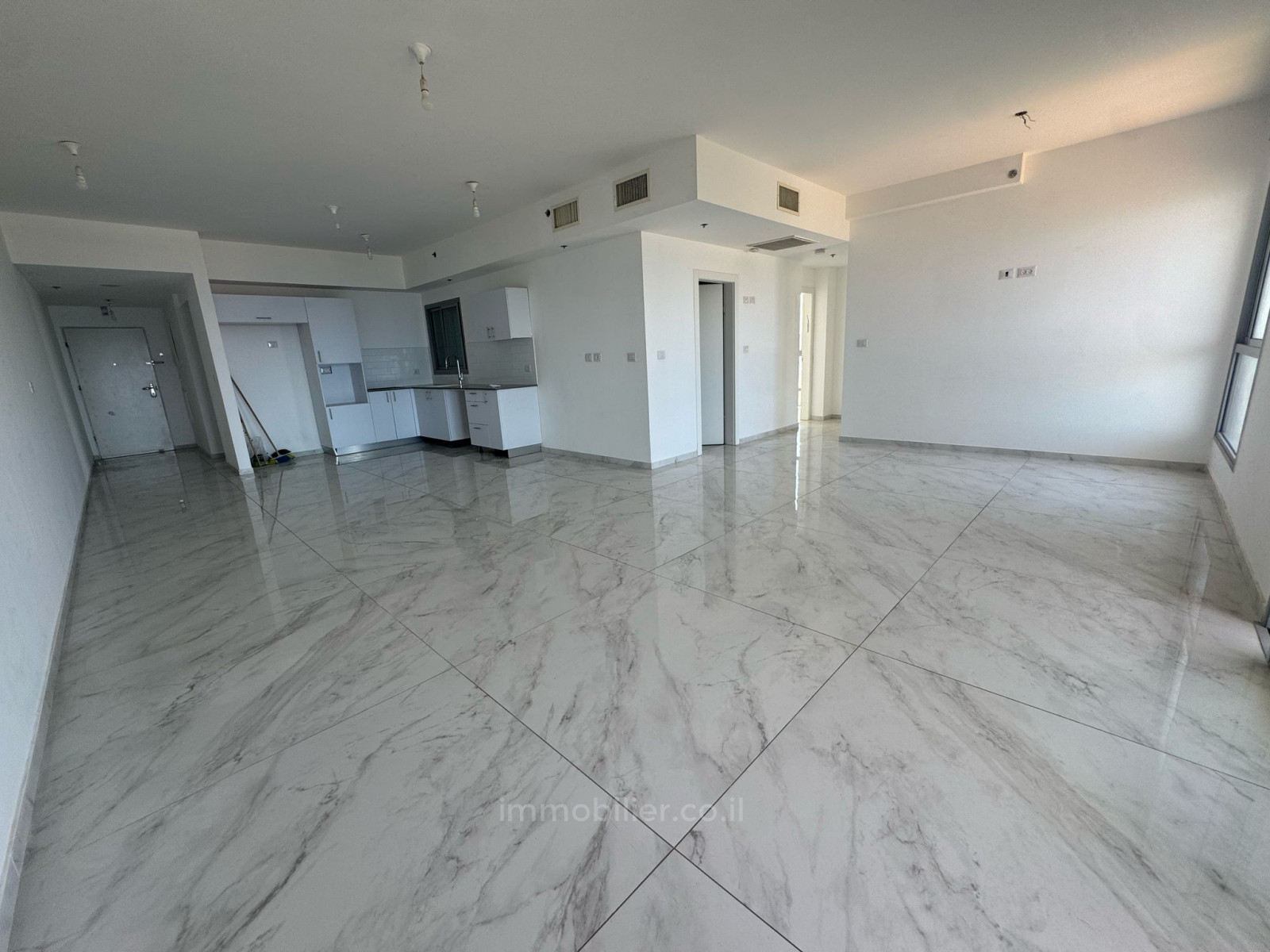 Apartamento 4 cômodos Netanya Nat600 457-IBL-1461