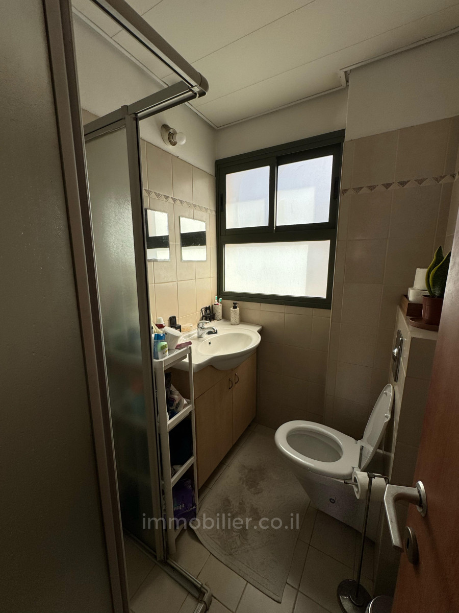 Minicobertura 3 cômodos Tel Aviv Lev Tel-Aviv 457-IBL-1471