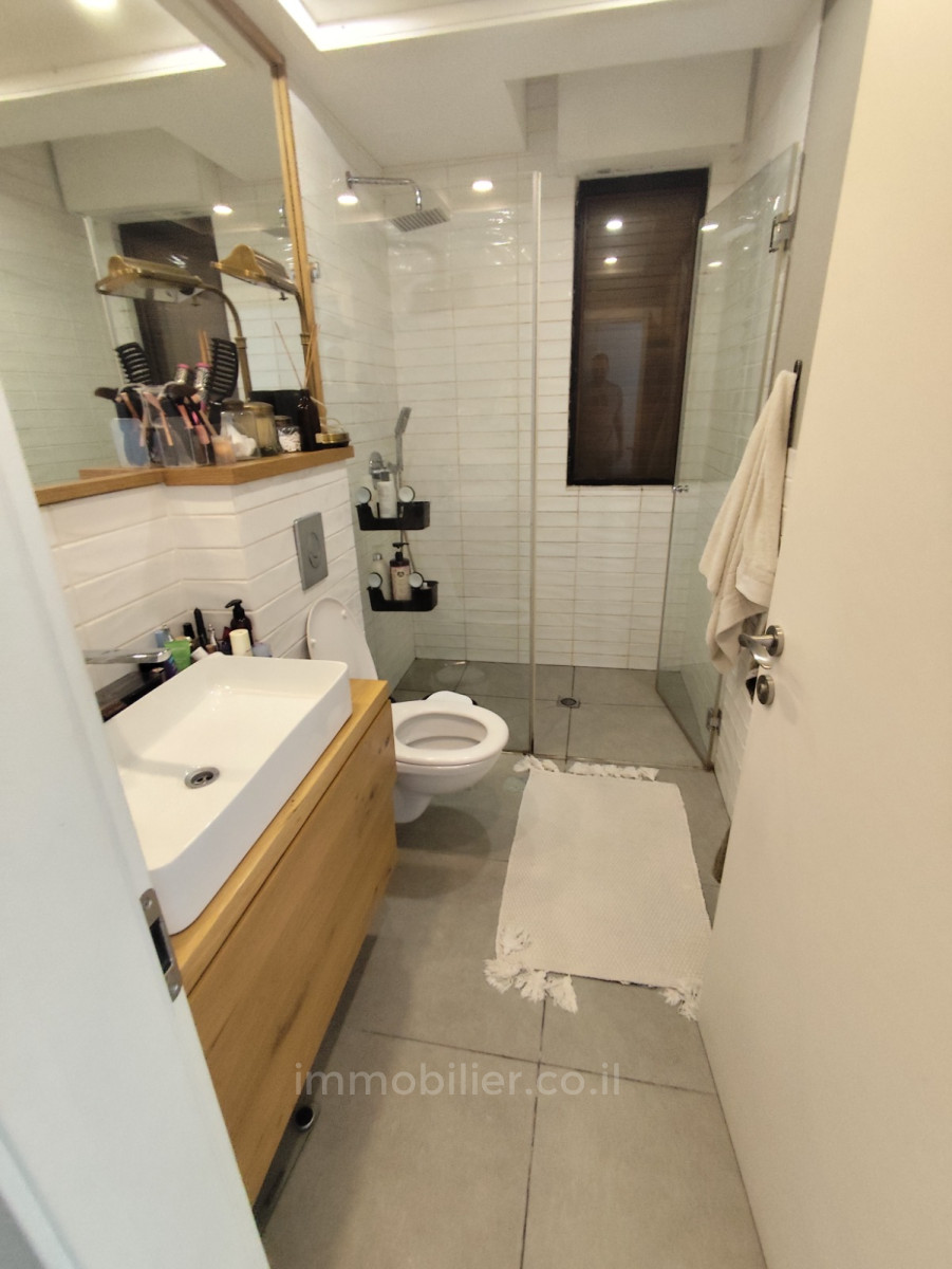 Cobertura 4 cômodos Tel Aviv Rothshild 457-IBL-1476