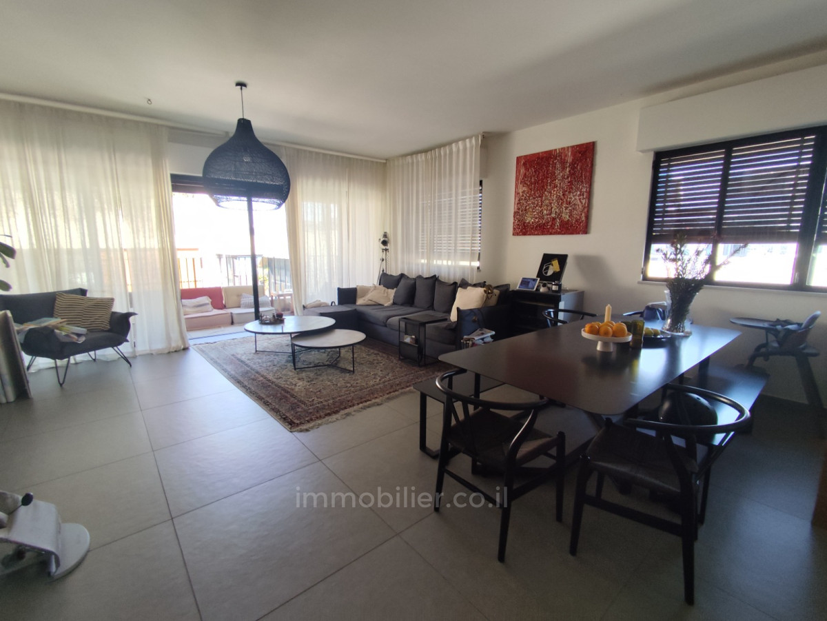 Cobertura 4 cômodos Tel Aviv Rothshild 457-IBL-1476