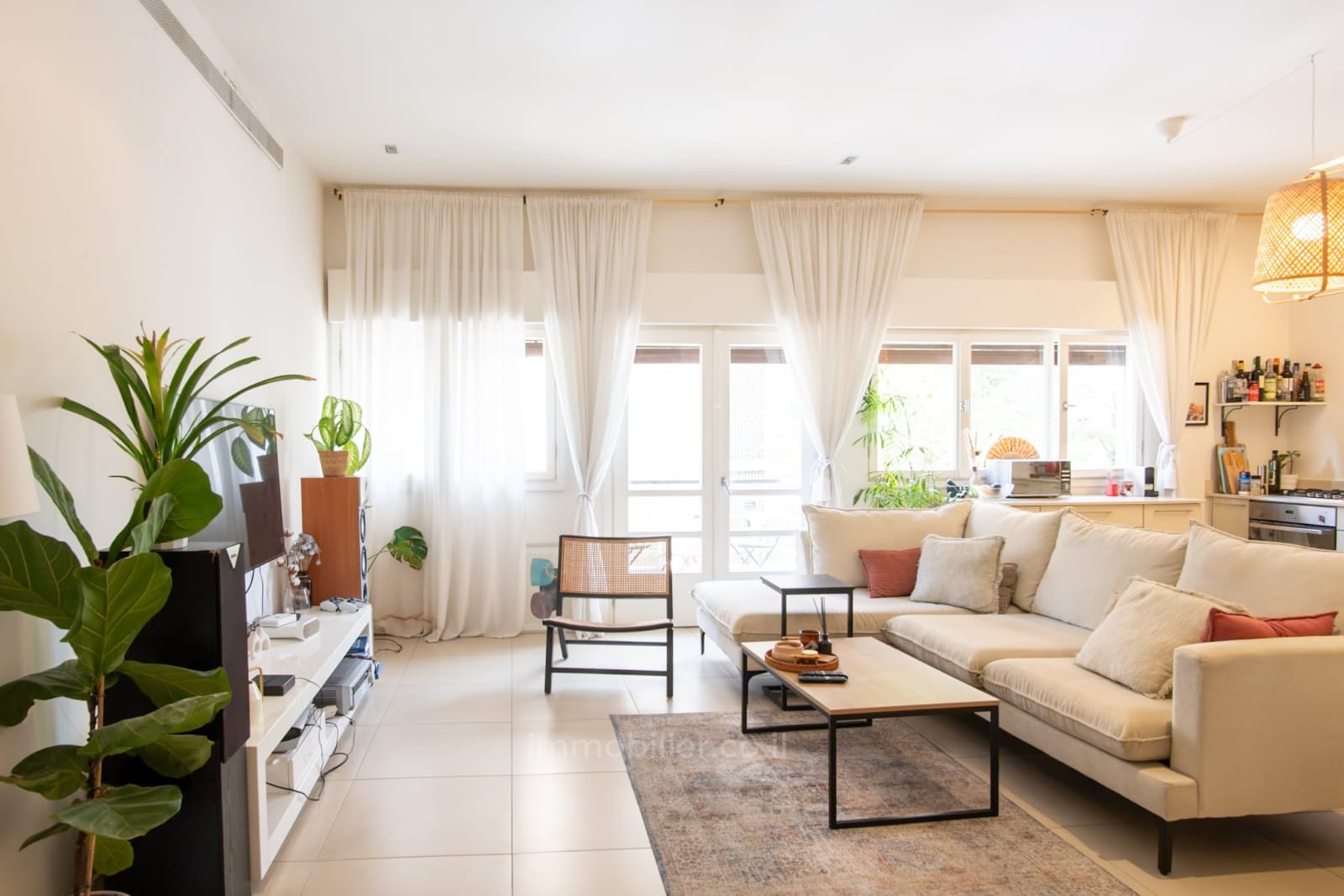 Apartamento 3 cômodos Tel Aviv Levontin 457-IBL-1479