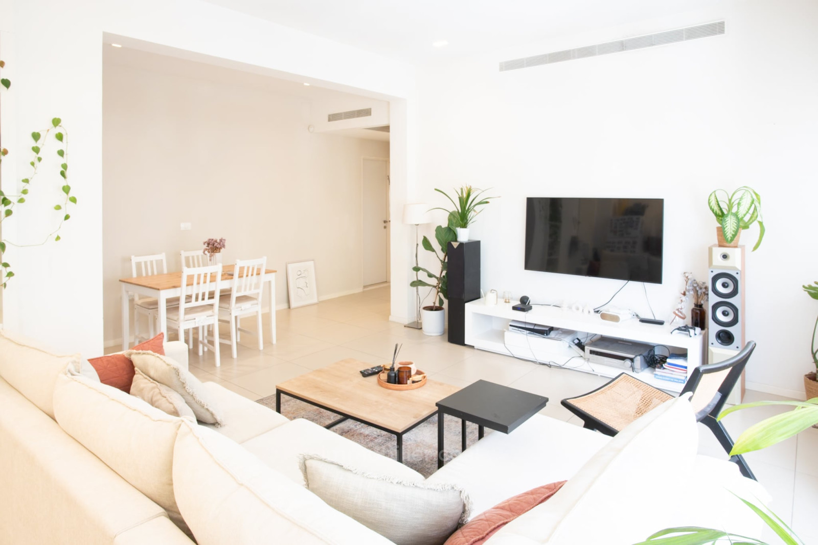 Apartamento 3 cômodos Tel Aviv Levontin 457-IBL-1479
