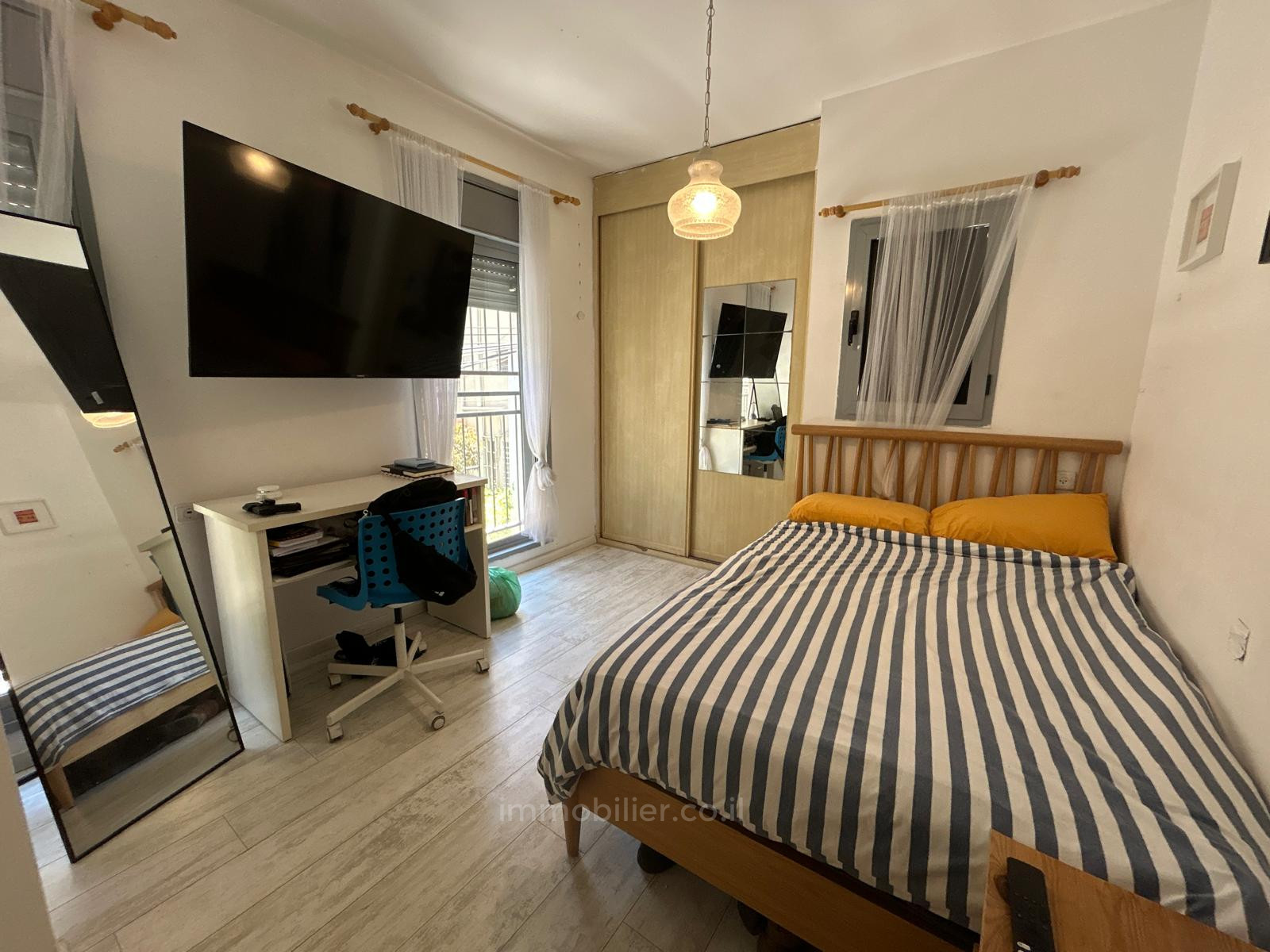 Apartamento 3 cômodos Tel Aviv Região marítima ao Sul 457-IBL-1495