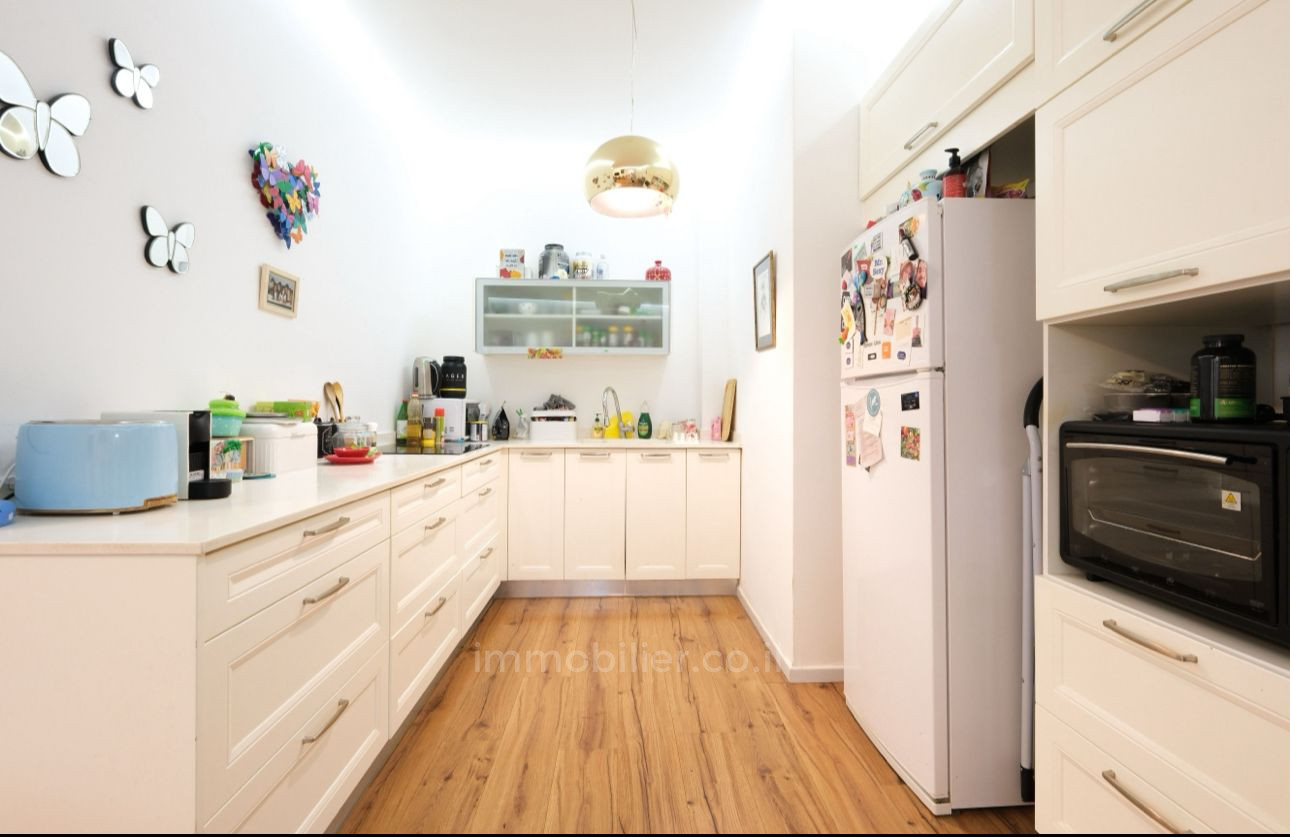 Apartamento garden 4 cômodos Tel Aviv Centro da cidade 457-IBL-1497