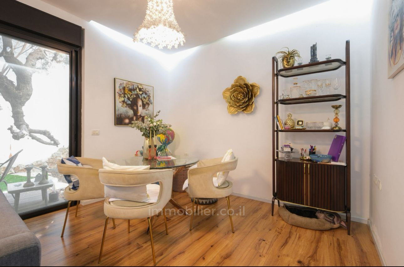 Apartamento garden 4 cômodos Tel Aviv Centro da cidade 457-IBL-1497
