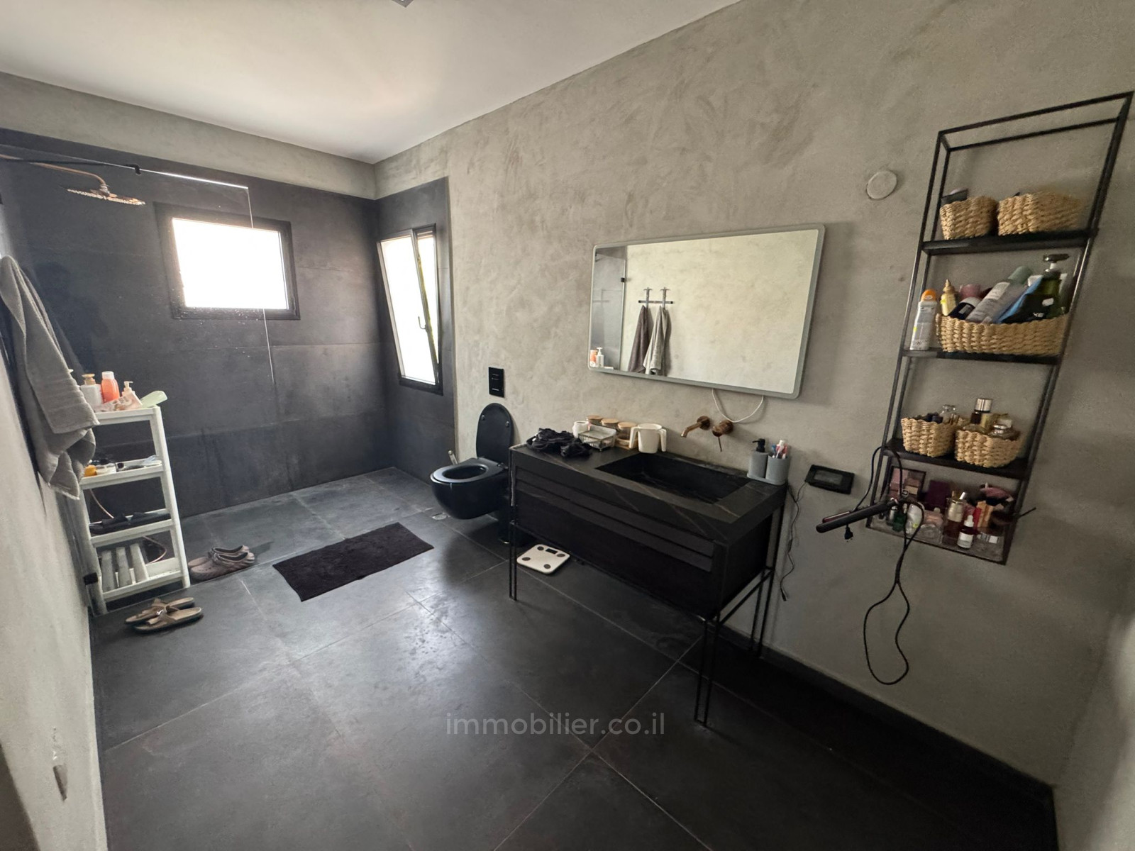 Casarão 7 cômodos Netanya Centro da cidade 457-IBL-1501