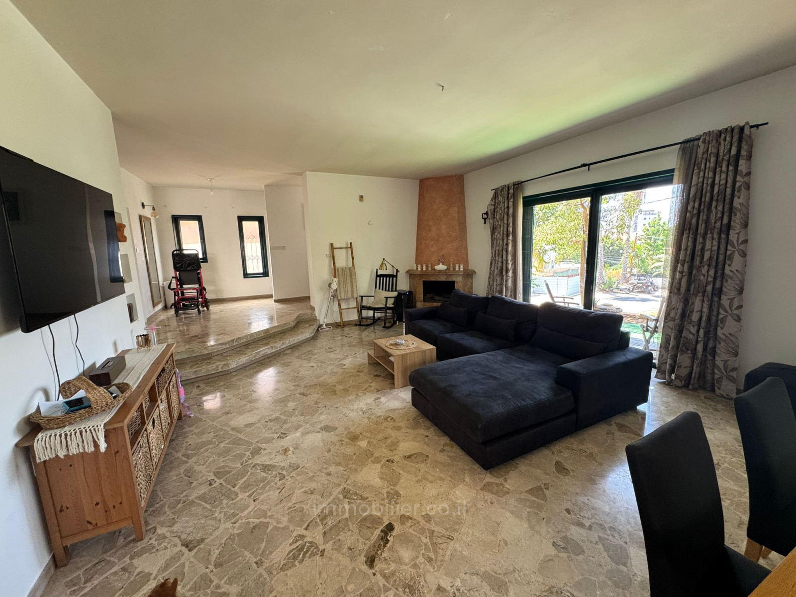 Casarão 7 cômodos Netanya Centro da cidade 457-IBL-1501