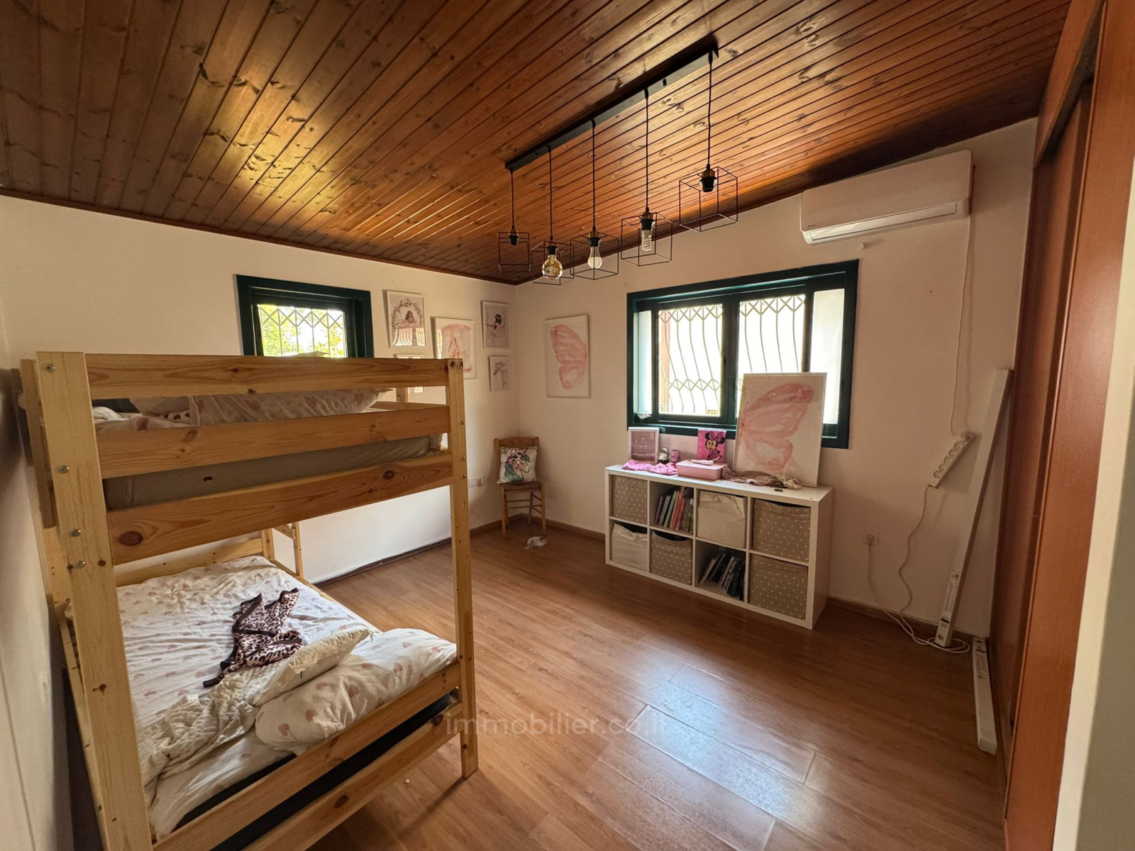 Casarão 7 cômodos Netanya Centro da cidade 457-IBL-1501