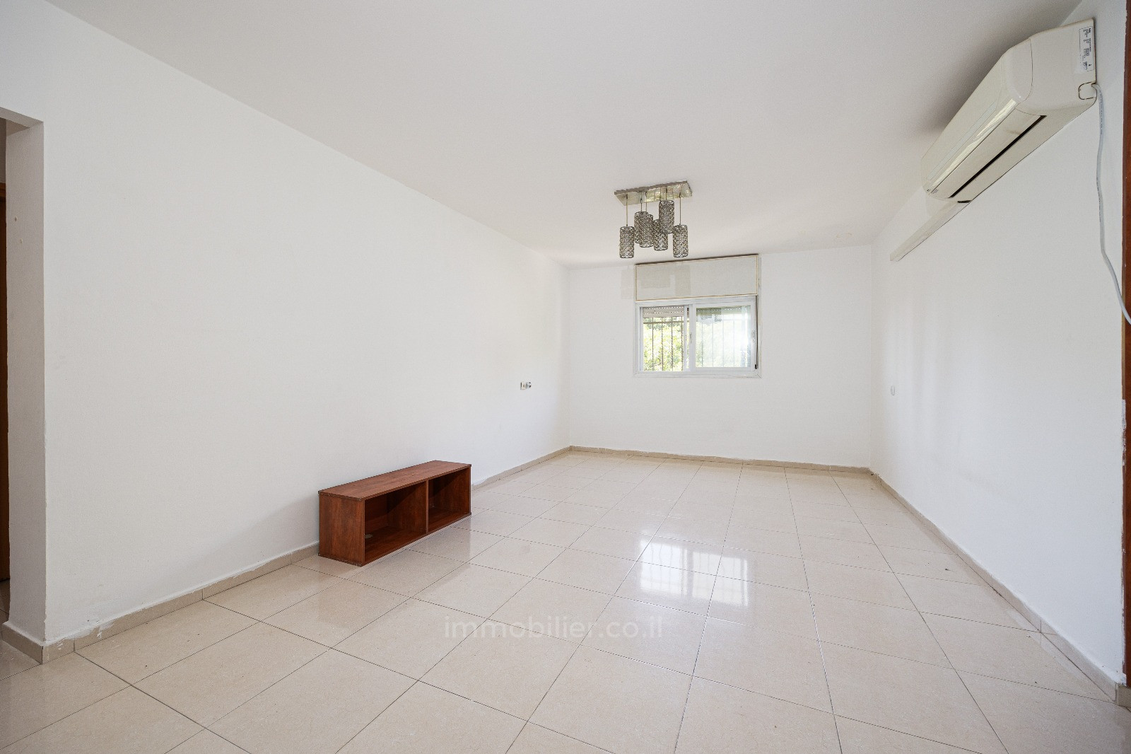 Apartamento 4 cômodos Jerusalém Armon Hanaziv 457-IBL-1503