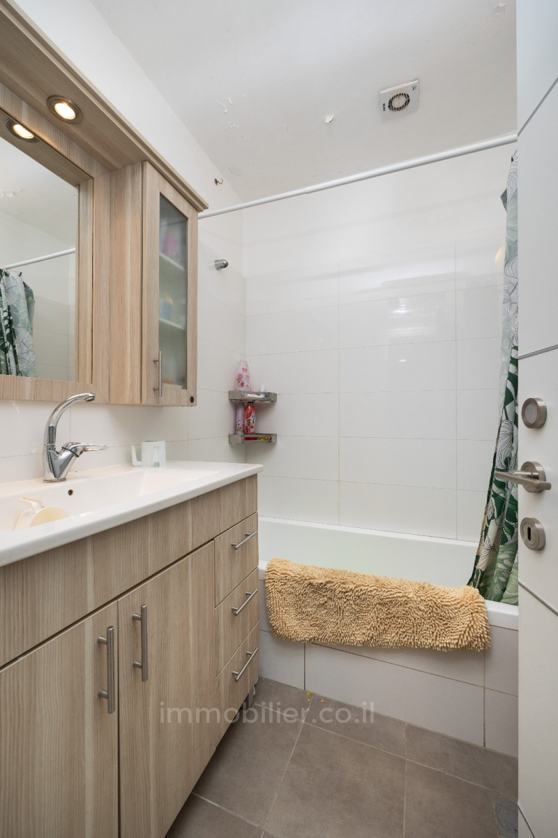 Apartamento 4 cômodos Jerusalém Kiryat Yovel 457-IBL-1514