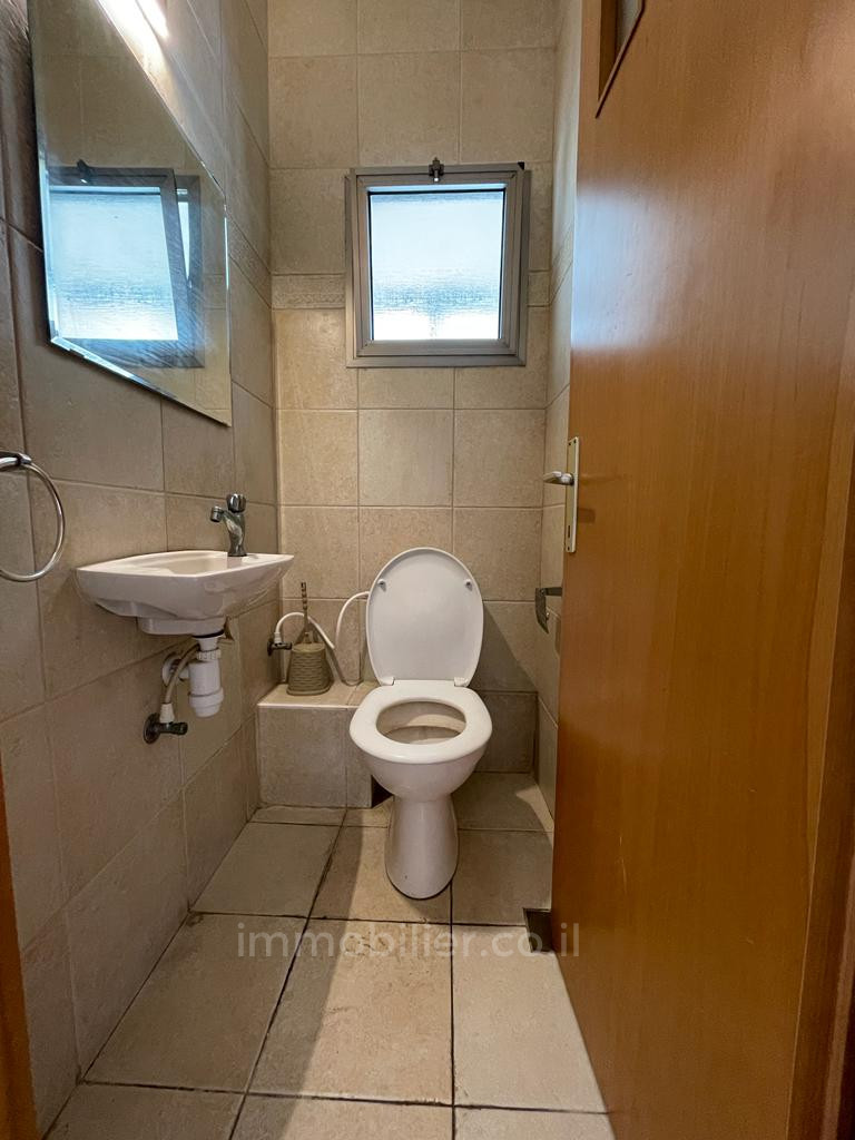 Apartamento 4 cômodos Netanya Kikar 457-IBL-1518