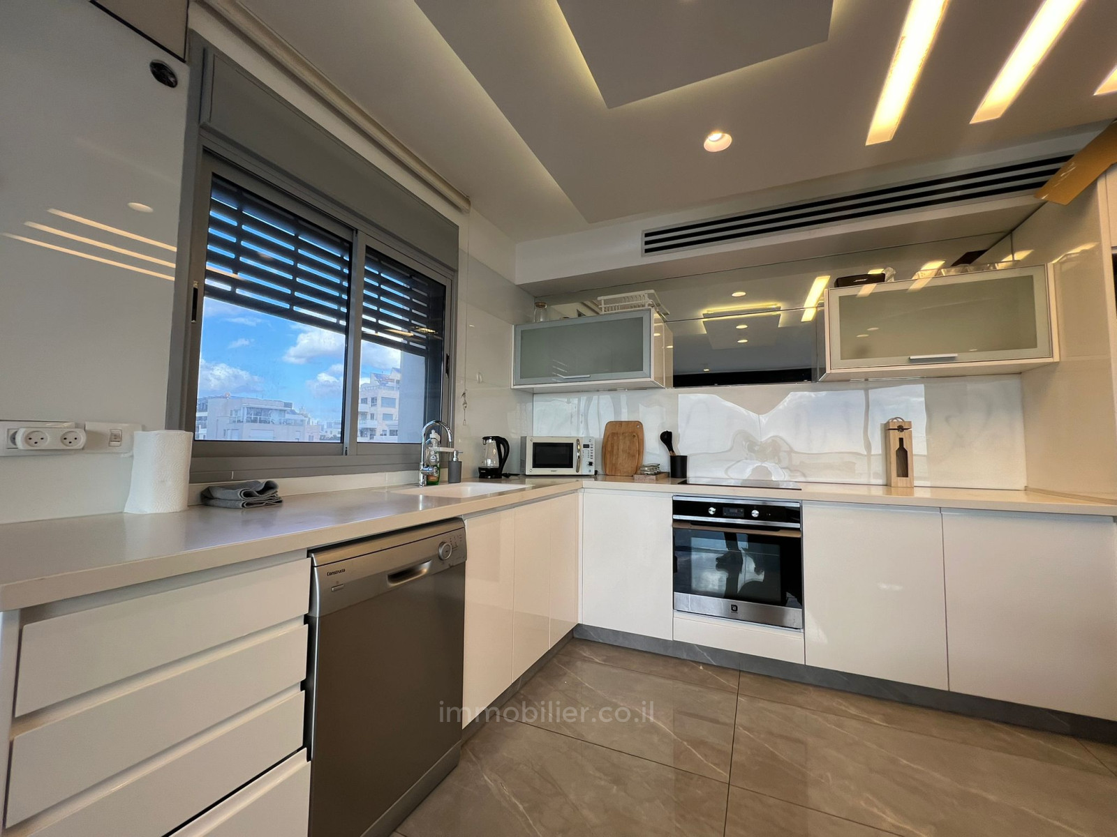 Apartamento 3 cômodos Tel Aviv Kerem Hatemanim 457-IBL-1526