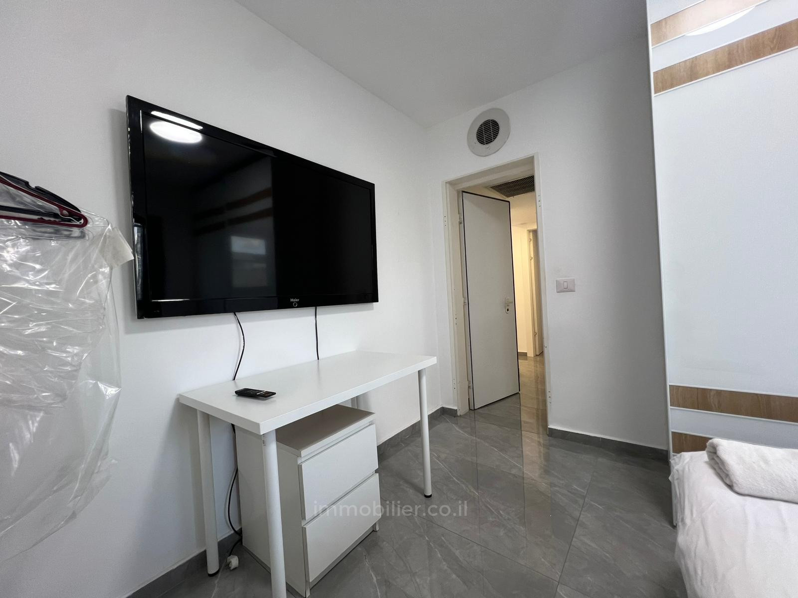 Apartamento 3 cômodos Tel Aviv Kerem Hatemanim 457-IBL-1526