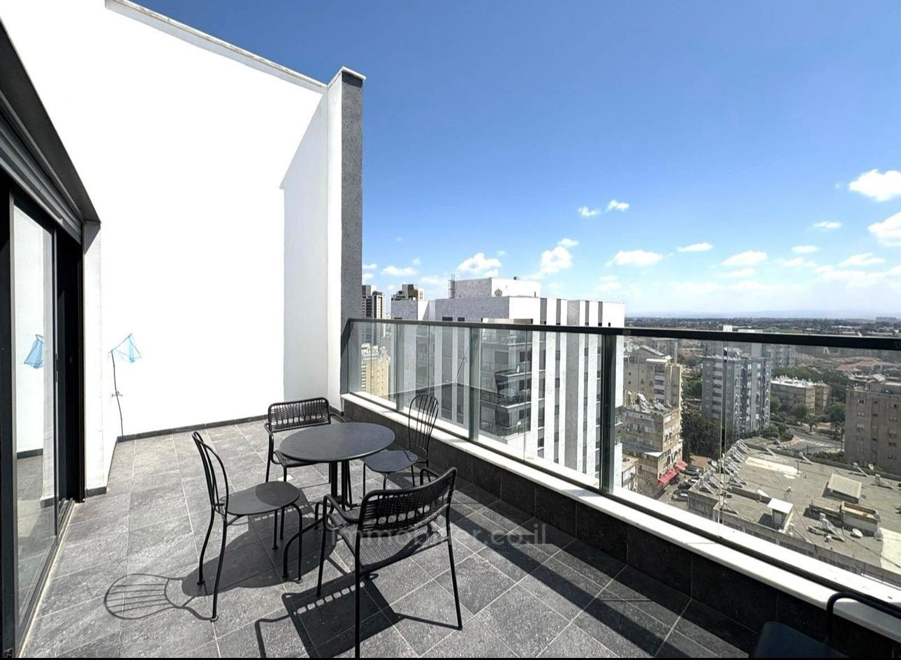 Apartamento 4 cômodos Netanya Centro da cidade 457-IBL-1532