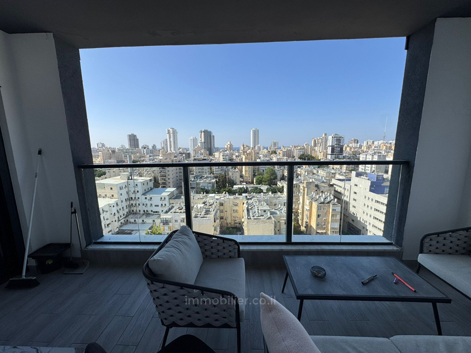 Apartamento 3 cômodos Netanya Centro da cidade 457-IBL-1534