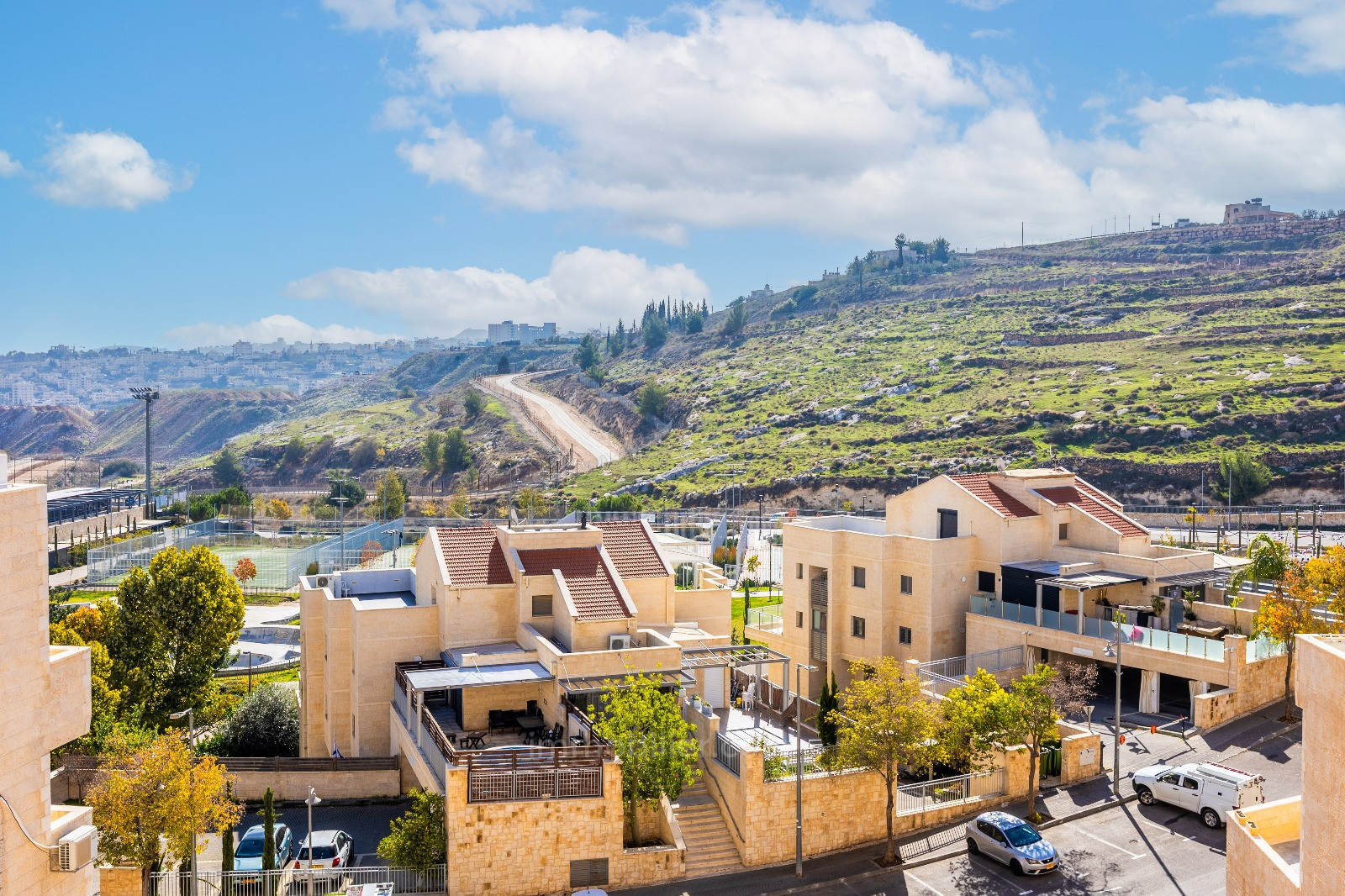 Apartamento 4 cômodos Jerusalém Har Homa 457-IBL-1540