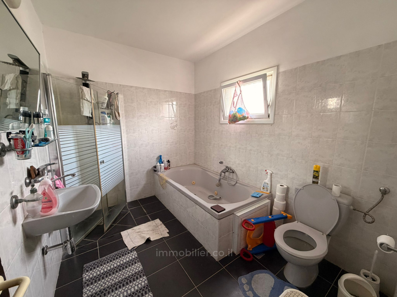 Casa de campo 6 cômodos Netanya Centro da cidade 457-IBL-1542