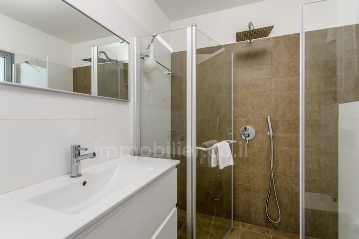 Duplex 3 cômodos Tel Aviv Dizengof 457-IBL-1548