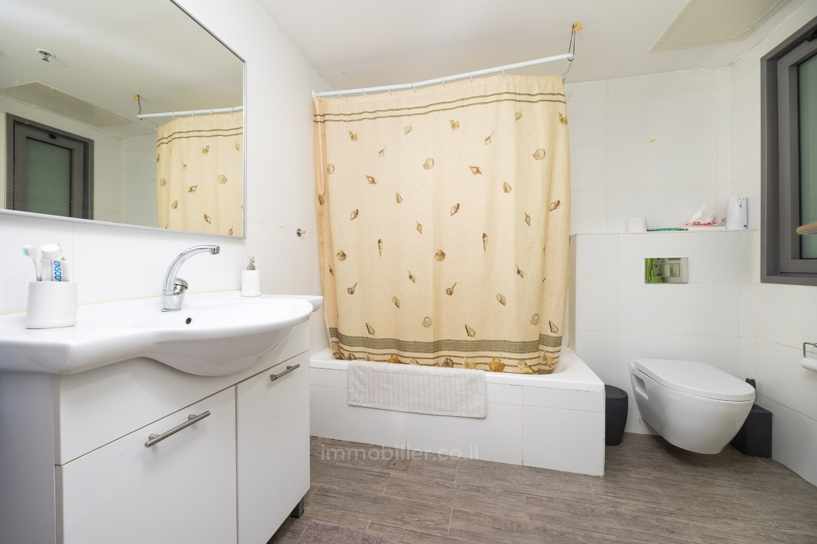 Apartamento 4 cômodos Jerusalém Ir Ganim 457-IBL-1551