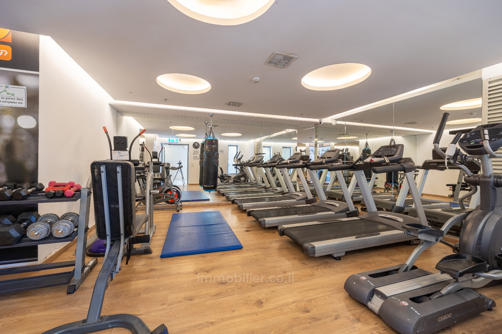 Apartamento 4 cômodos Jerusalém Ir Ganim 457-IBL-1551