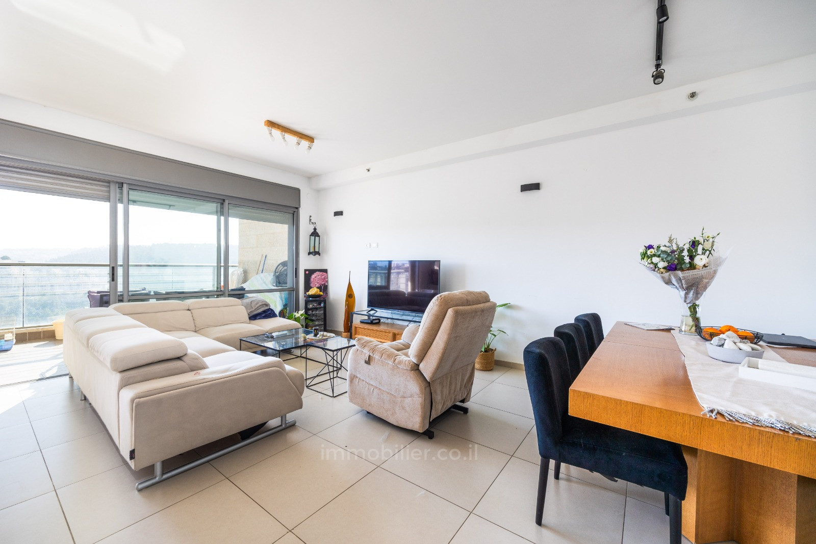 Apartamento 4 cômodos Jerusalém Ir Ganim 457-IBL-1551