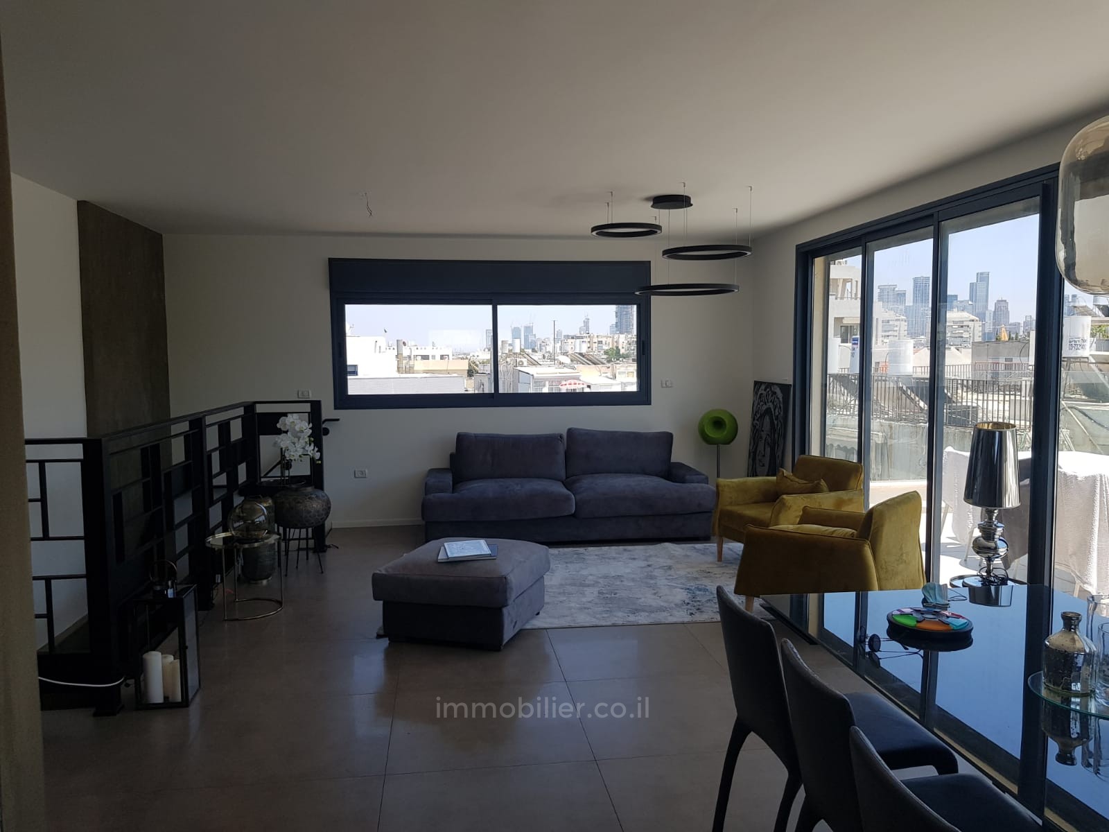 Duplex-Cobertura 5 cômodos Tel Aviv Hatsafon hayachan 457-IBL-964