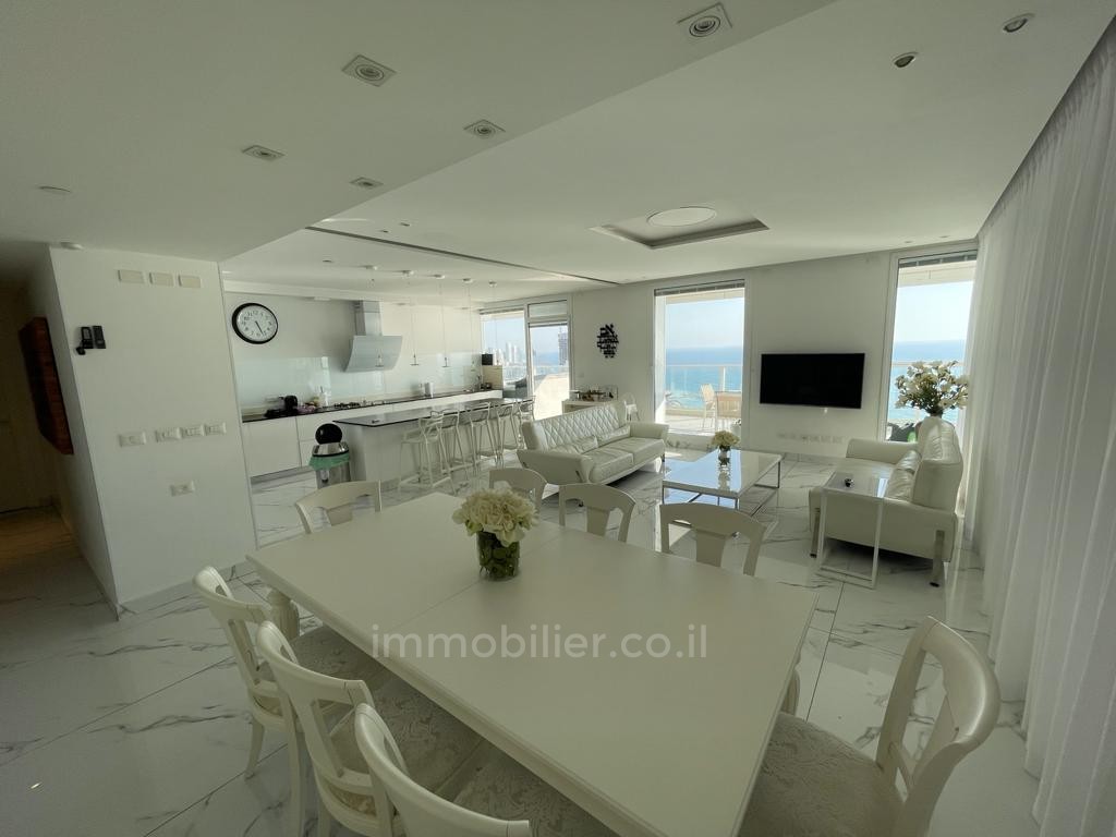 Apartamento 6 cômodos Netanya Kikar 457-IBL-965