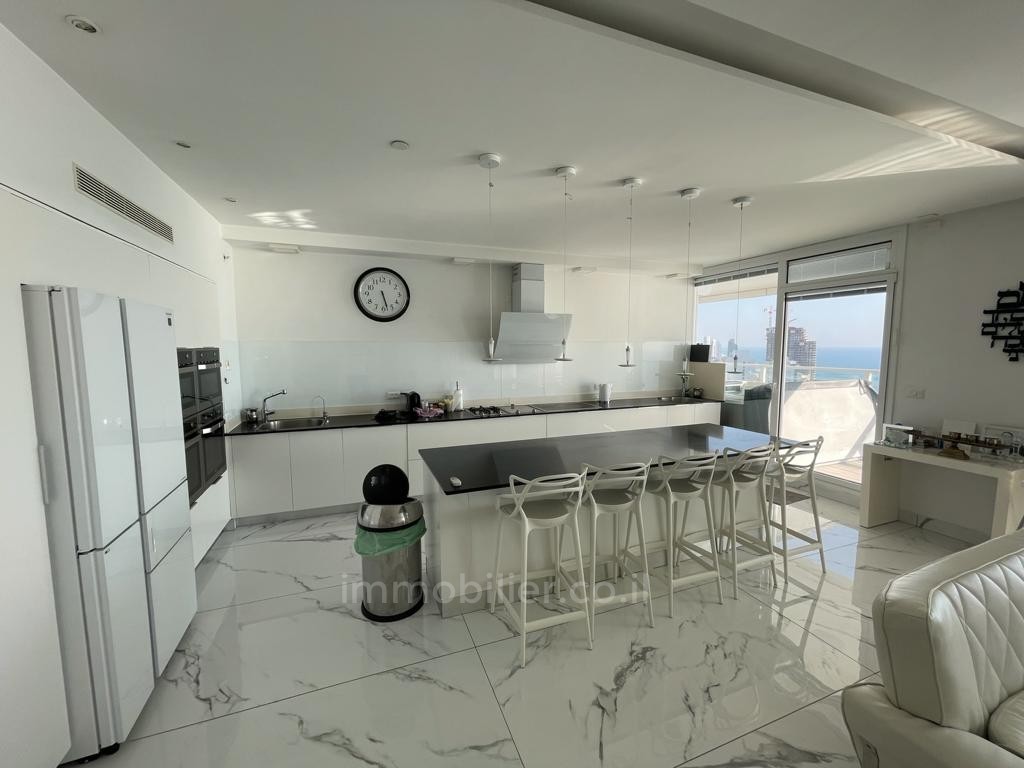 Apartamento 6 cômodos Netanya Kikar 457-IBL-965