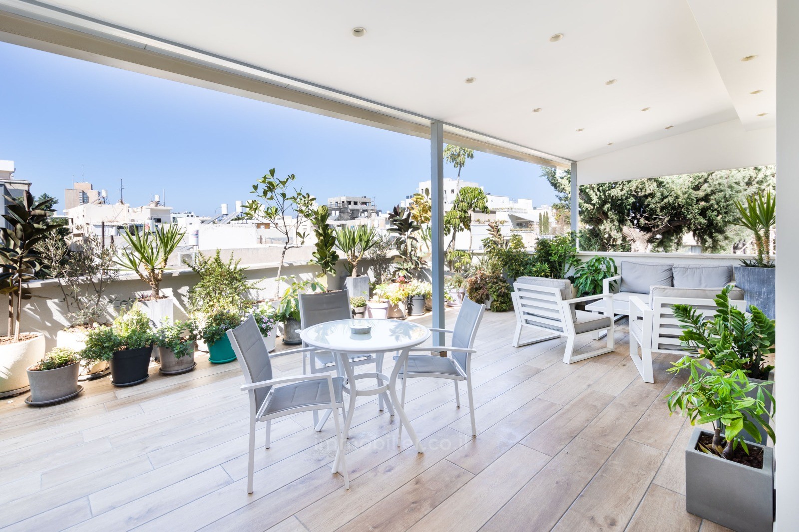 Cobertura 4 cômodos Tel Aviv Centro da cidade 457-IBL-995