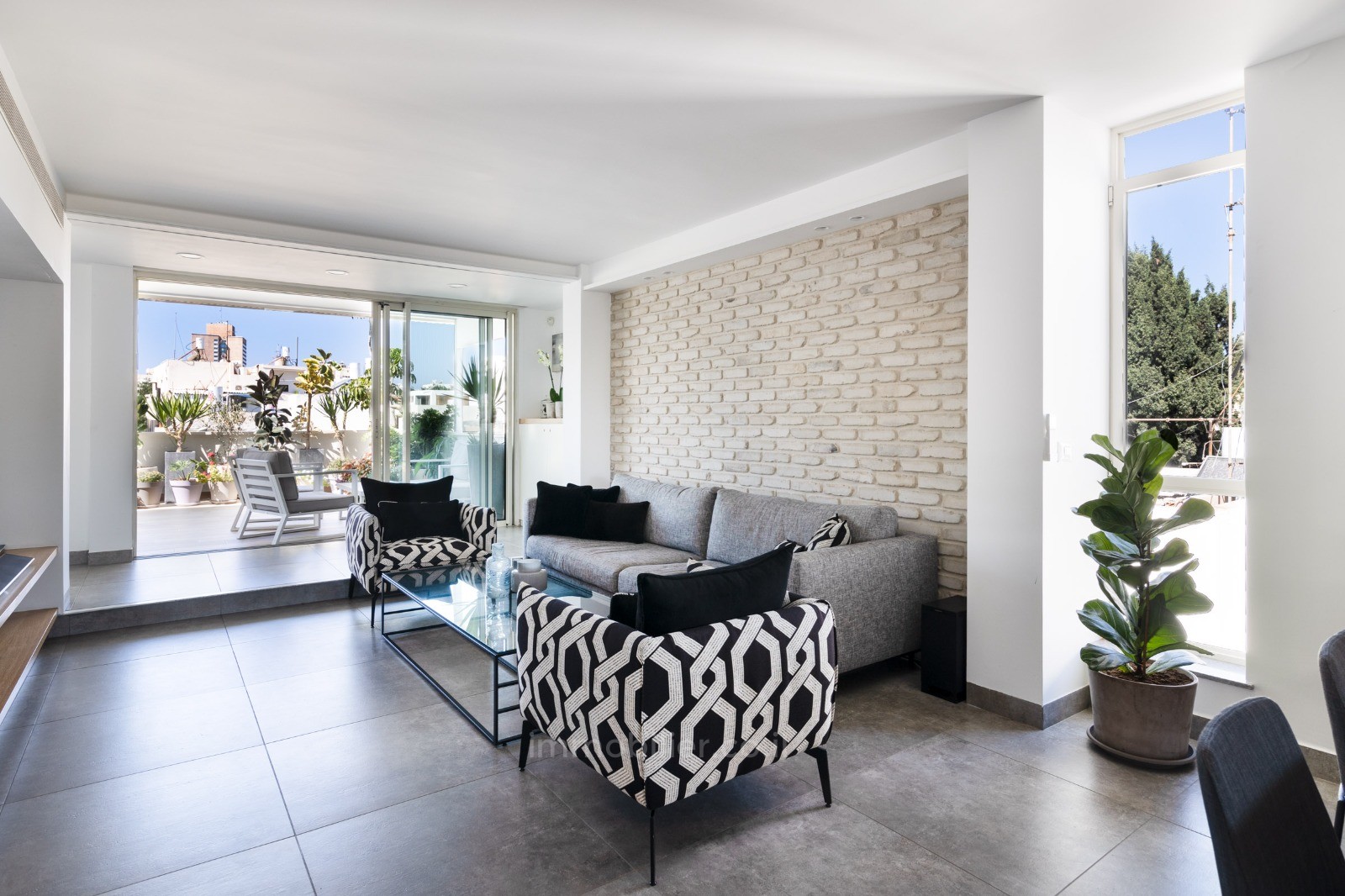 Cobertura 4 cômodos Tel Aviv Centro da cidade 457-IBL-995