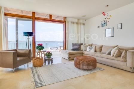 Casarão 5 cômodos Tel Aviv Primeira linha de mar 464-IBL-17