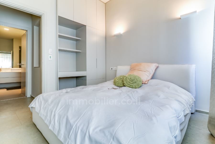 Apartamento 3 cômodos Tel Aviv Rothshild 464-IBL-18