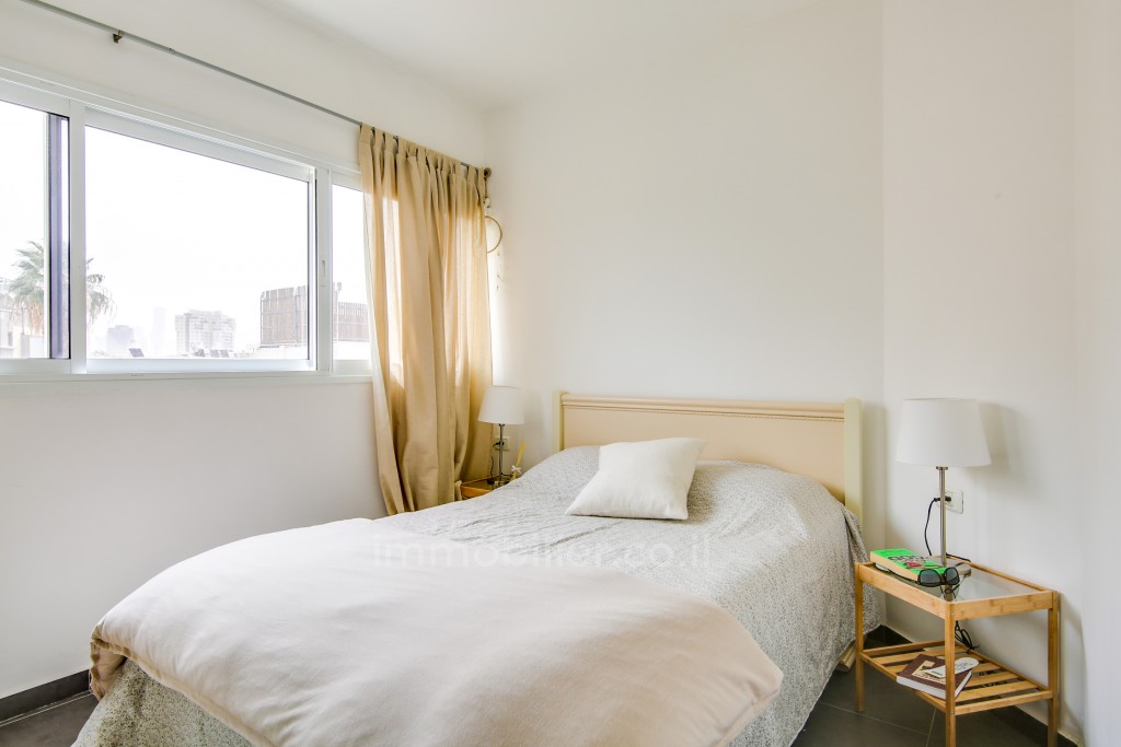 Duplex 4.5 cômodos Tel Aviv Hatsafon hayachan 464-IBL-26