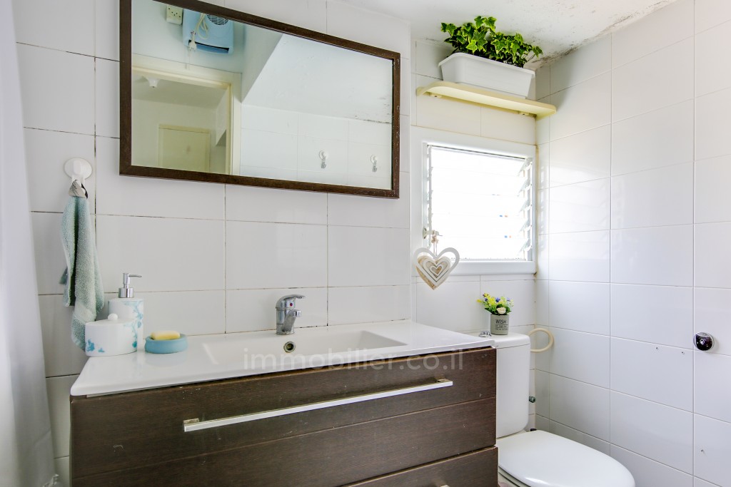 Duplex 4.5 cômodos Tel Aviv Hatsafon hayachan 464-IBL-26