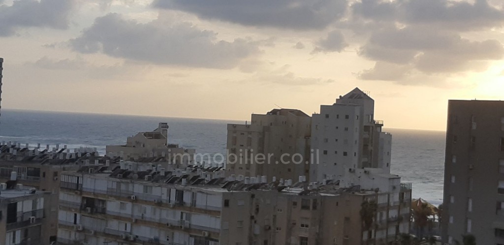 Apartamento 3 cômodos Bat yam Bat yam 473-IBL-110