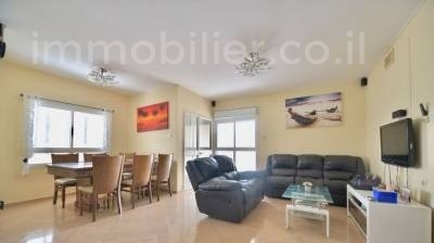 Apartamento 4 cômodos Bat yam Bat yam 473-IBL-193