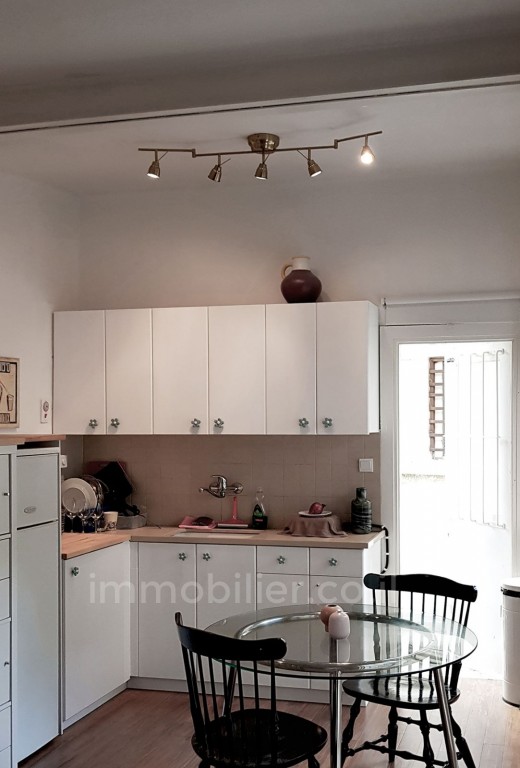 Apartamento 3 cômodos Tel Aviv Primeira linha de mar 473-IBL-228