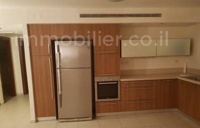 Apartamento 4 cômodos Raanana Perto do centro 473-IBL-238
