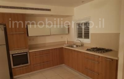 Apartamento 4 cômodos Raanana Perto do centro 473-IBL-238